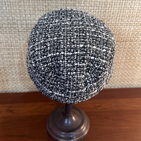 🌟HP🌟2010 Express Black & White Bouclé Cadet Hat - Picture 6 of 10